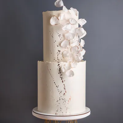 Белый свадебный торт с цветами - Каталог товаров - Paris Dessert - Кондитерская Киев