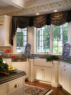 Оформление окна на кухне: шторы или жалюзи? | Статьи интернет-магазина  Karniz.ru