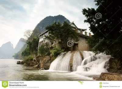 водопад дома стоковое фото. изображение насчитывающей утро - 17557564