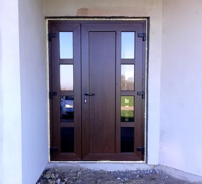 Советы по выбору входной двери в частный дом