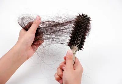 Как остановить выпадение волос: средства против выпадения волос