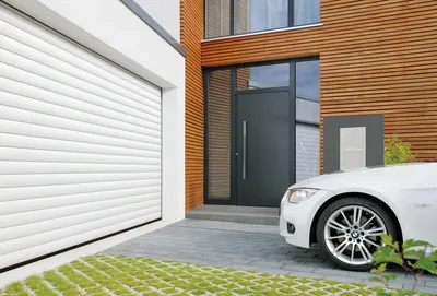 Статья на тему: «Навес для автомобиля или гараж? – Преимущества гаражей  перед навесами для автомобилей» | Хёрман