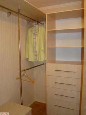 10 лучших идей гардеробных в маленькой спальне - с фото примерами |  Гардеробные, Шкаф кладовой, Гардеробная