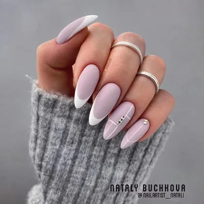 Французский маникюр 2020-2021 модный дизайн ногтей с полоской фото |  WOMENSNOTES | Swag nails, Ombre nails, Subtle nails