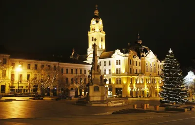 Панадеа \u003e Путеводитель - Картинная галерея - Downtown, main square - Pécs  (××Mecsek Mountains, Южно-Задунайский край, Венгрия, Европа)