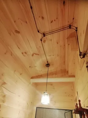 Ретро проводка для дачного дома из дерева