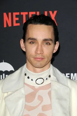 Robert Sheehan / Роберт Шиэн | Роберт шихан, Сексуальные актеры,  Американские актеры