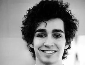 Роберт Шиэн - Robert Sheehan фото №750512