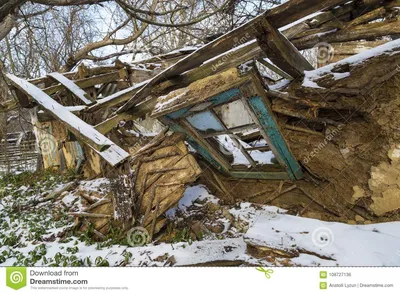 Руины дома старого самана сельского покинутое село Стоковое Фото -  изображение насчитывающей малюйте, страна: 108727136