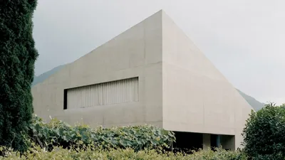 DF_DC: бетонный дом-пирамида в Швейцарии • Интерьер+Дизайн