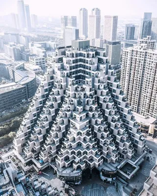 Постройка в виде пирамиды, Шанхай, Китай. | Пикабу