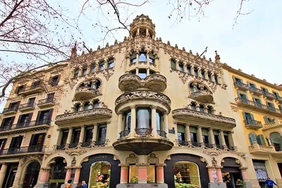 Вид Дом Барселоне Испании Виа Латана Название Главной Магистрали Старом  стоковое фото ©ingus.kruklitis.gmail.com 172911208