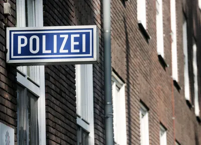 Грабители украли около 10 000 евро из дома 87-летнего старика