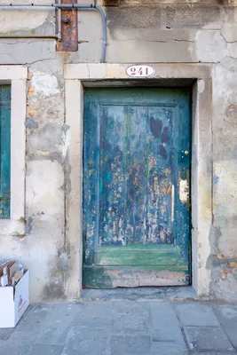 Итальянские уличные двери. Двери, как известно, бывают разные… | by Dmitrii  Marov | Medium
