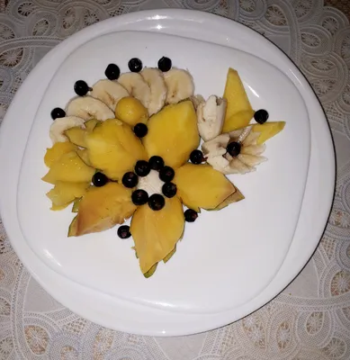 Легкий карвинг для детей -манго с бананами и смородиной! | Вера Желтова |  Дзен