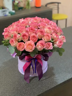 51 роза Джумилия в коробке: купить 51 роза Джумилия в коробке с доставкой по Киеву и области | Golden Flora