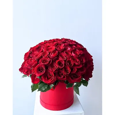 Цветы в коробке Мерси купить по цене 10723 грн | Украфлора