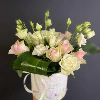 Цветы в коробке, Flowers & Gifts Lviv, покупка на уровне 2943 RUB, Flowers in Box on Emoji with delivery | Flowwow