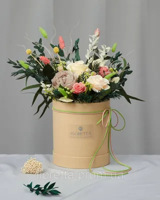 Букет в коробке "Нежный поцелуй". Цветы в шляпе. Букет из цветов в коробке. Живые цветы, цена 1150 грн — Prom.ua (ID#1445269304)