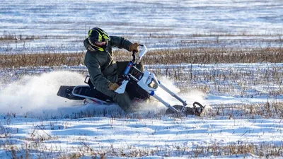 В России создали гибрид спортбайка и снегохода под названием «Снегирь-2500»  - Quto.ru