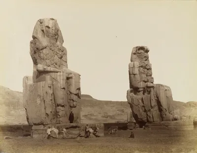 Колоссы Мемнона в Египте. Статуя, которая \"стонала\" на рассвете | Пикабу