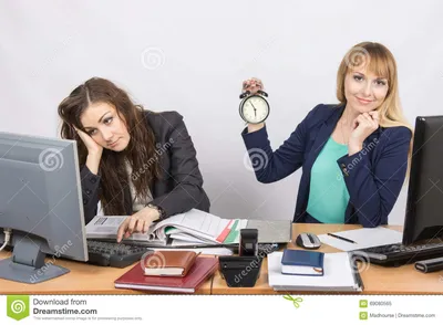 2 работника офиса ждут конец рабочего дня Стоковое Изображение -  изображение насчитывающей ñ€ð°ð·ð»ð¸ñ‡ð½o, ðºoð½ðµñ†: 69080565