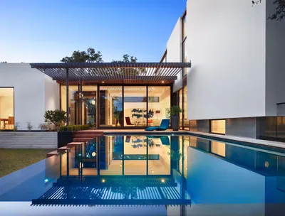Двухэтажный дом с бассейном - 58 фото