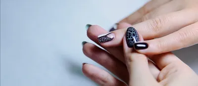 Идеи кракелюр маникюра • Журнал NAILS