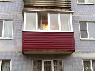 Красный балкон - 62 фото