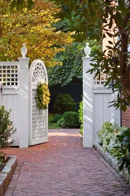 Красивые садовые ворота и калитки 15 фото