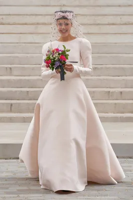Актриса Маргарет Куэлли объявила о своей помолвке. Кажется, мы точно знаем,  какой бренд сошьет ей подвенечное платье | ELLE