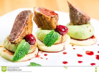 Красивая еда ресторана стоковое изображение. изображение насчитывающей  маринад - 66350653