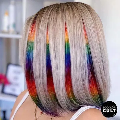 Цветные пряди на светлых волосах: 22 фото ярких идей