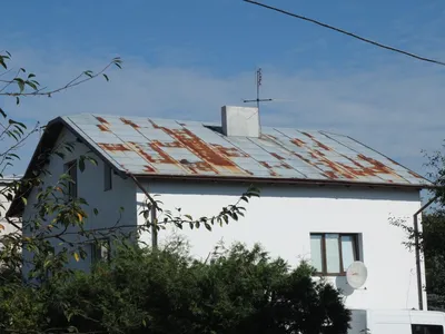Покраска крыш: Чем покрасить оцинкованную крышу