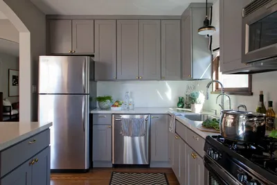Серая кухня в интерьере (100 фото): сочетание серо-белых цветов в дизайне