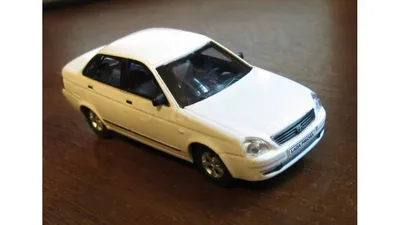 LADA Priora(белая), Carline, 1:43 | Аукцион масштабных и сборных моделей