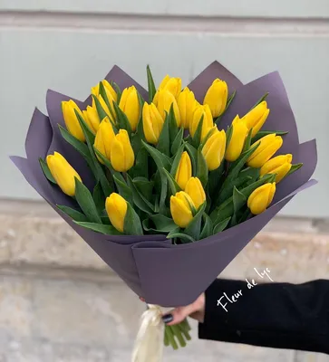 11 Тюльпанов Пионовидных в оформлении - Акция на цветы 25 Роз - 2500 руб.  Доставка по Балашихе Бесплатно!!!