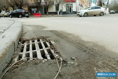 В Центральном районе Волгограда модернизируется ливневая канализация