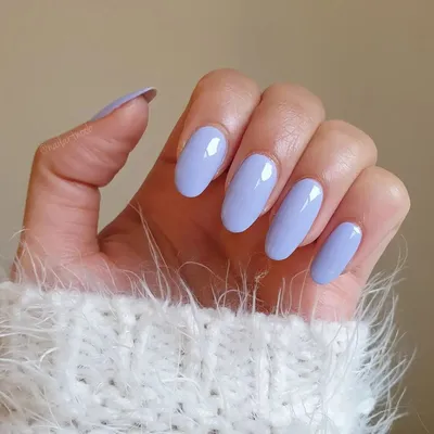 Однотонный маникюр: самые модные цвета ногтей 2022 💅🏻 | theGirl