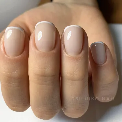 Френч на короткие ногти, весенний маникюр, узкий французский маник | Nails,  Beauty