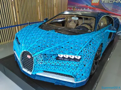 Собери свою машину сам: Bugatti из Lego в парке Горького