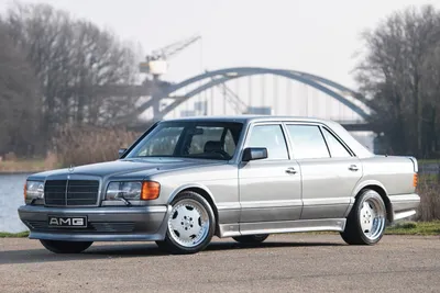 Mercedes-Benz S-Class W126