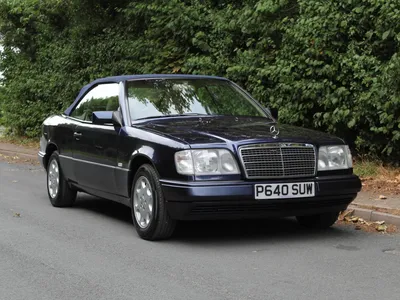 Mercedes-Benz: купе 220 CE и 320 CE от ..." (Mercedes-Benz) – Купить подержанную книгу – A02vtId801ZZi