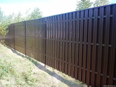 Забор из металлического штакетника в Новосибирске