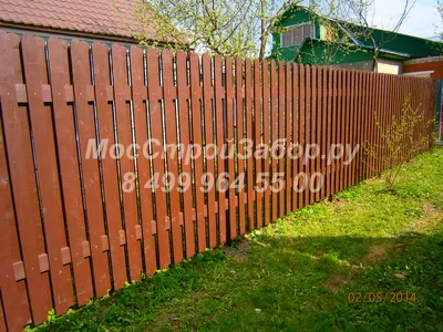 Деревянный забор из штакетника на металлических столбах по цена от 950 р/мп
