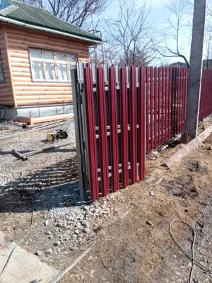 Забор из штакетника