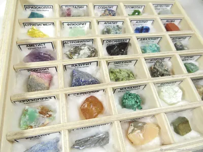 Коллекция необработанных минералов в пенале на 30 ячеек – купить на Ярмарке  Мастеров – RFVM0RU | Камни, Алушта