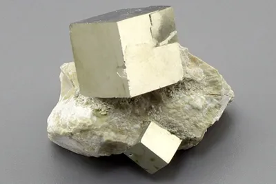 Пирит это минерал. Физические свойства, описание, месторождения и фото.  Камень Пирит.