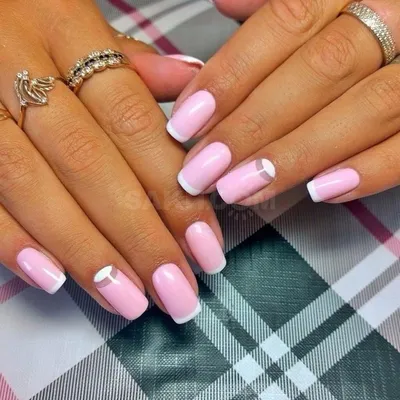 Розовые ногти с белым френчем - 79 фото