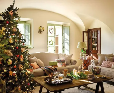 Новогоднее украшение интерьера с камином и зеркалом новогодняя елка  современная гостиная | Премиум Фото